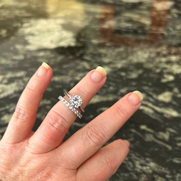 2CT engagement & eternity band set - size 6 - Picture 2 of 3